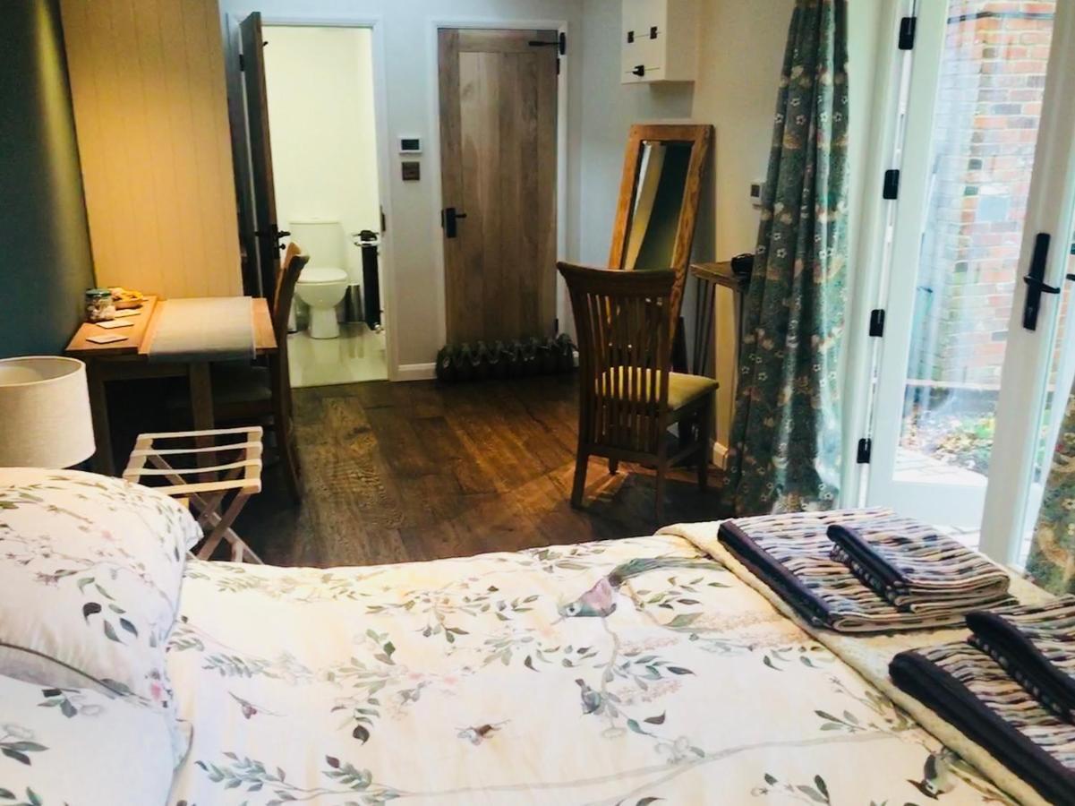 Little Dunmow Corner House Luxury Bnb מראה חיצוני תמונה