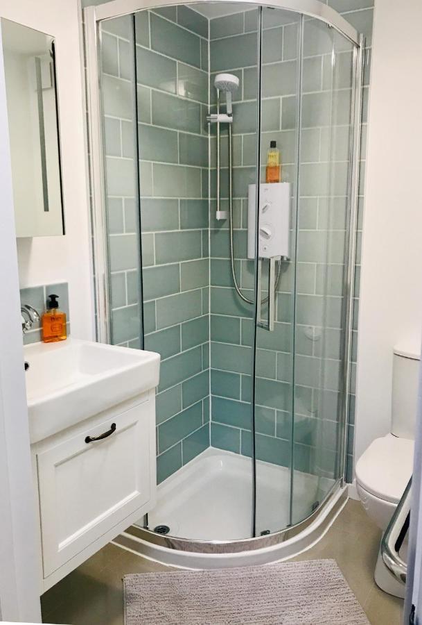 Little Dunmow Corner House Luxury Bnb מראה חיצוני תמונה