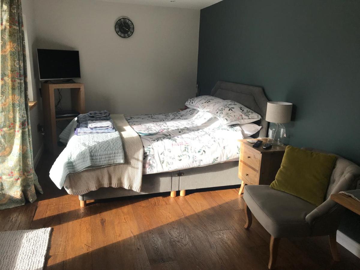 Little Dunmow Corner House Luxury Bnb מראה חיצוני תמונה