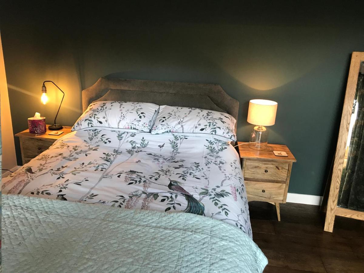 Little Dunmow Corner House Luxury Bnb מראה חיצוני תמונה