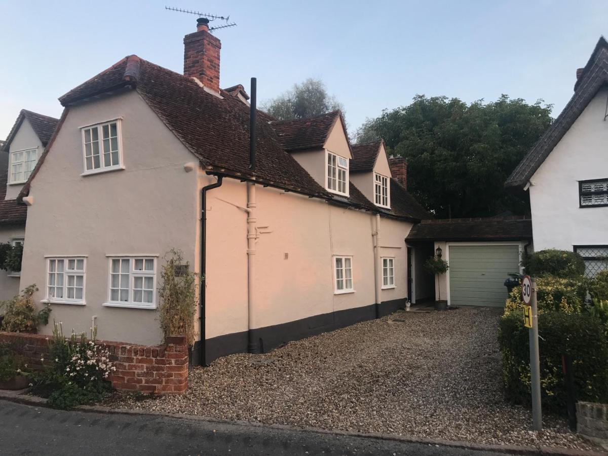 Little Dunmow Corner House Luxury Bnb מראה חיצוני תמונה