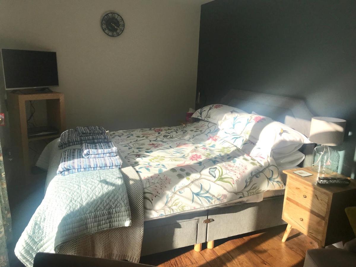 Little Dunmow Corner House Luxury Bnb מראה חיצוני תמונה