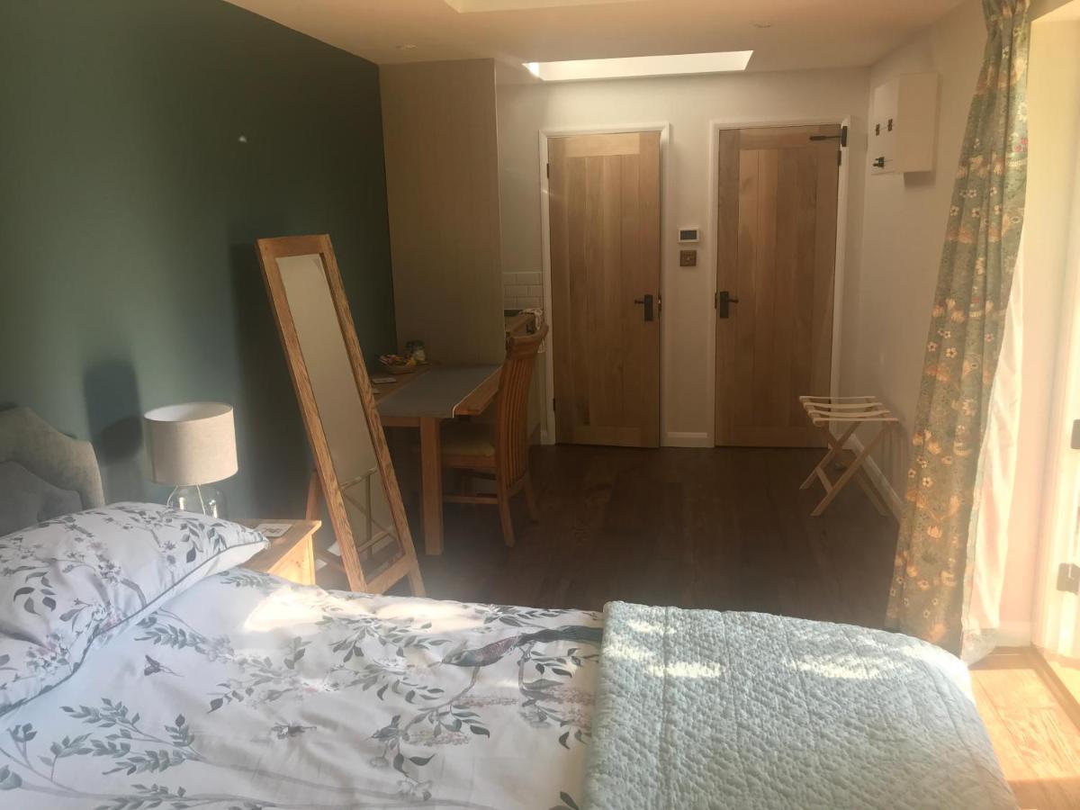 Little Dunmow Corner House Luxury Bnb מראה חיצוני תמונה