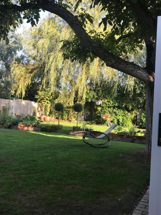 Little Dunmow Corner House Luxury Bnb מראה חיצוני תמונה