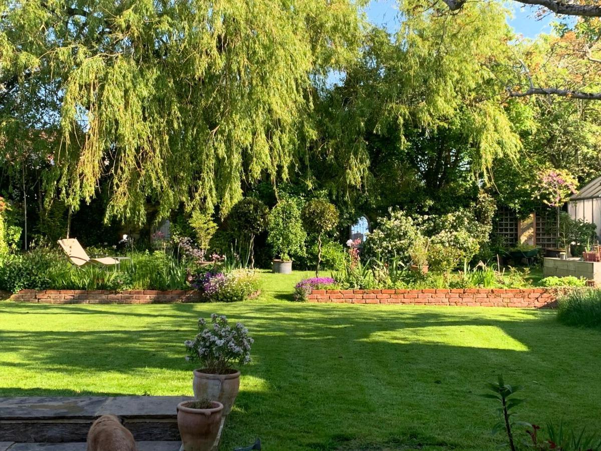 Little Dunmow Corner House Luxury Bnb מראה חיצוני תמונה