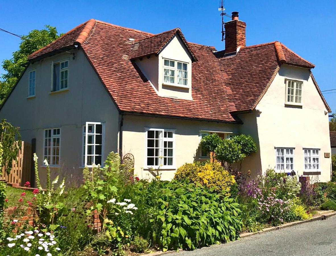Little Dunmow Corner House Luxury Bnb מראה חיצוני תמונה