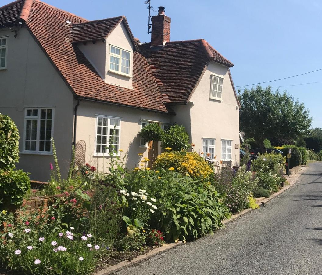 Little Dunmow Corner House Luxury Bnb מראה חיצוני תמונה